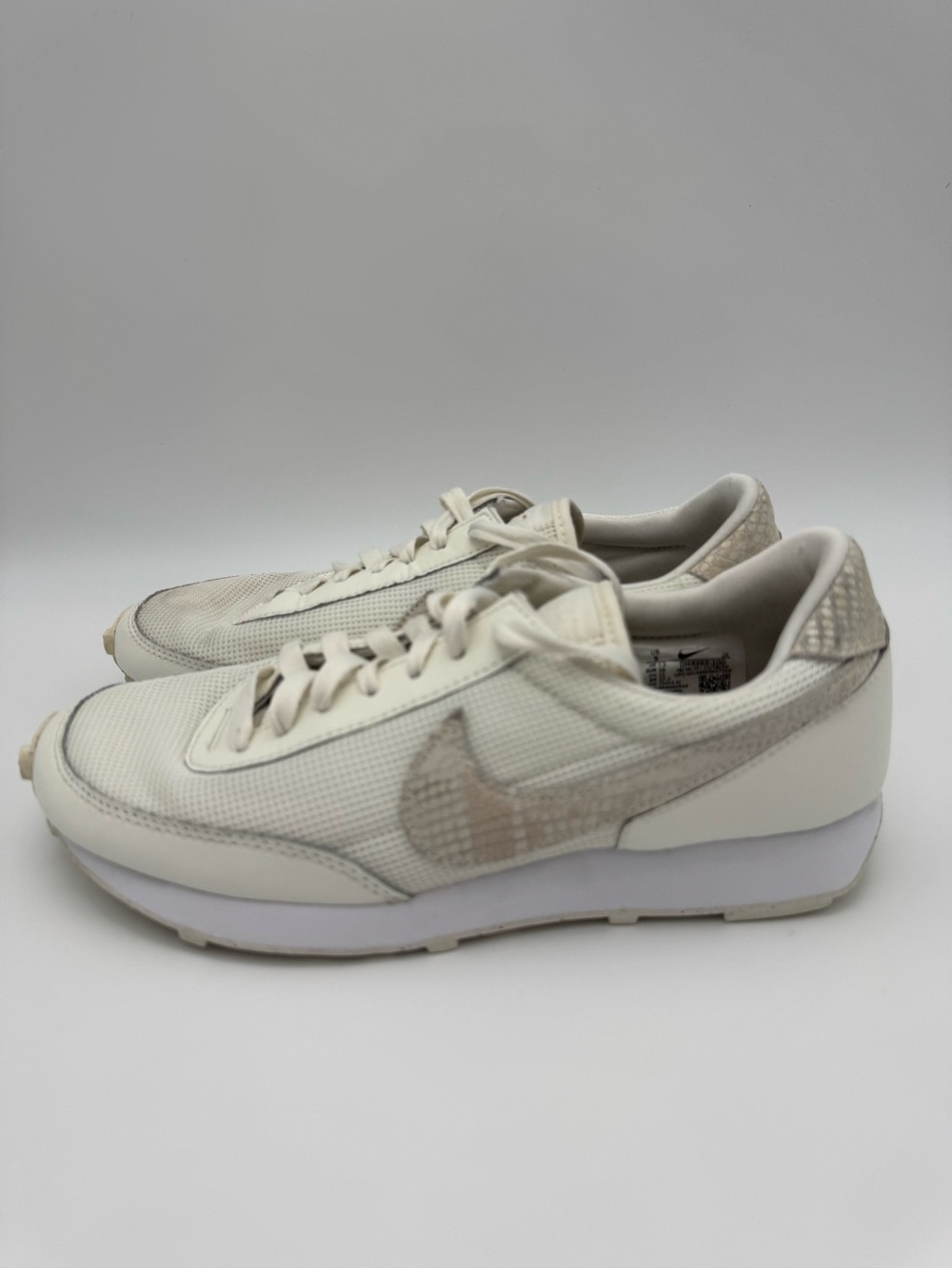 Nike Retro GTS 97 Women’s Sneakers Size 8 White Casual Athletic Shoes